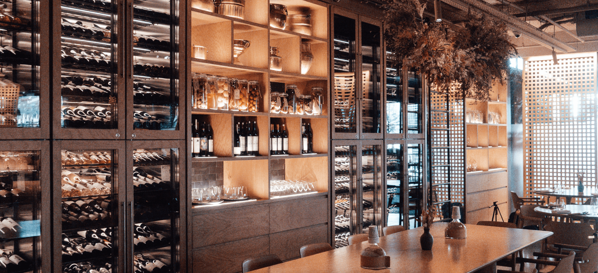 cave a vin1 aménagement espace coworking modulable