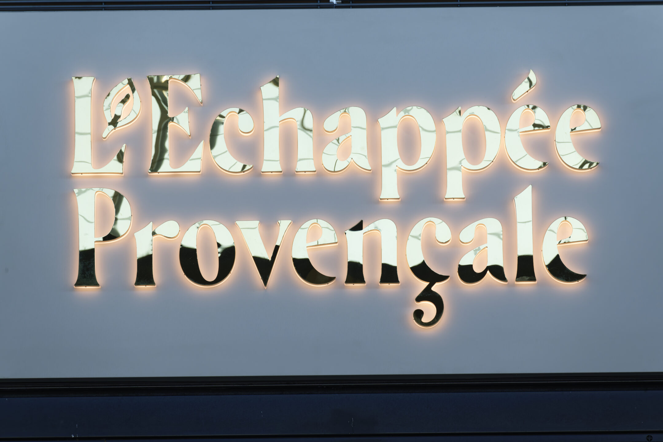 ECHAPPE PROVENCALE AEROPORT1