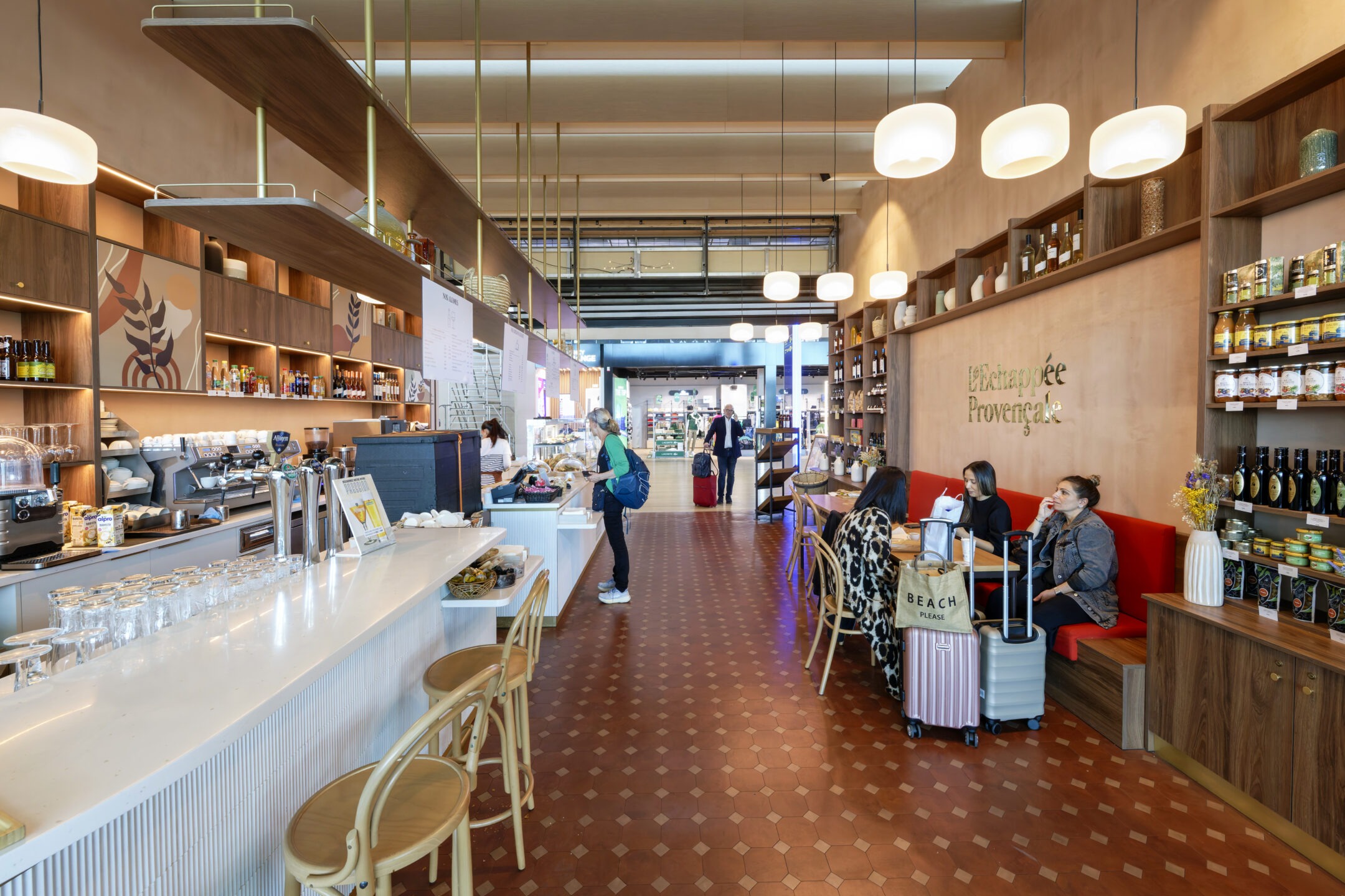 ECHAPPE PROVENCALE AEROPORT2