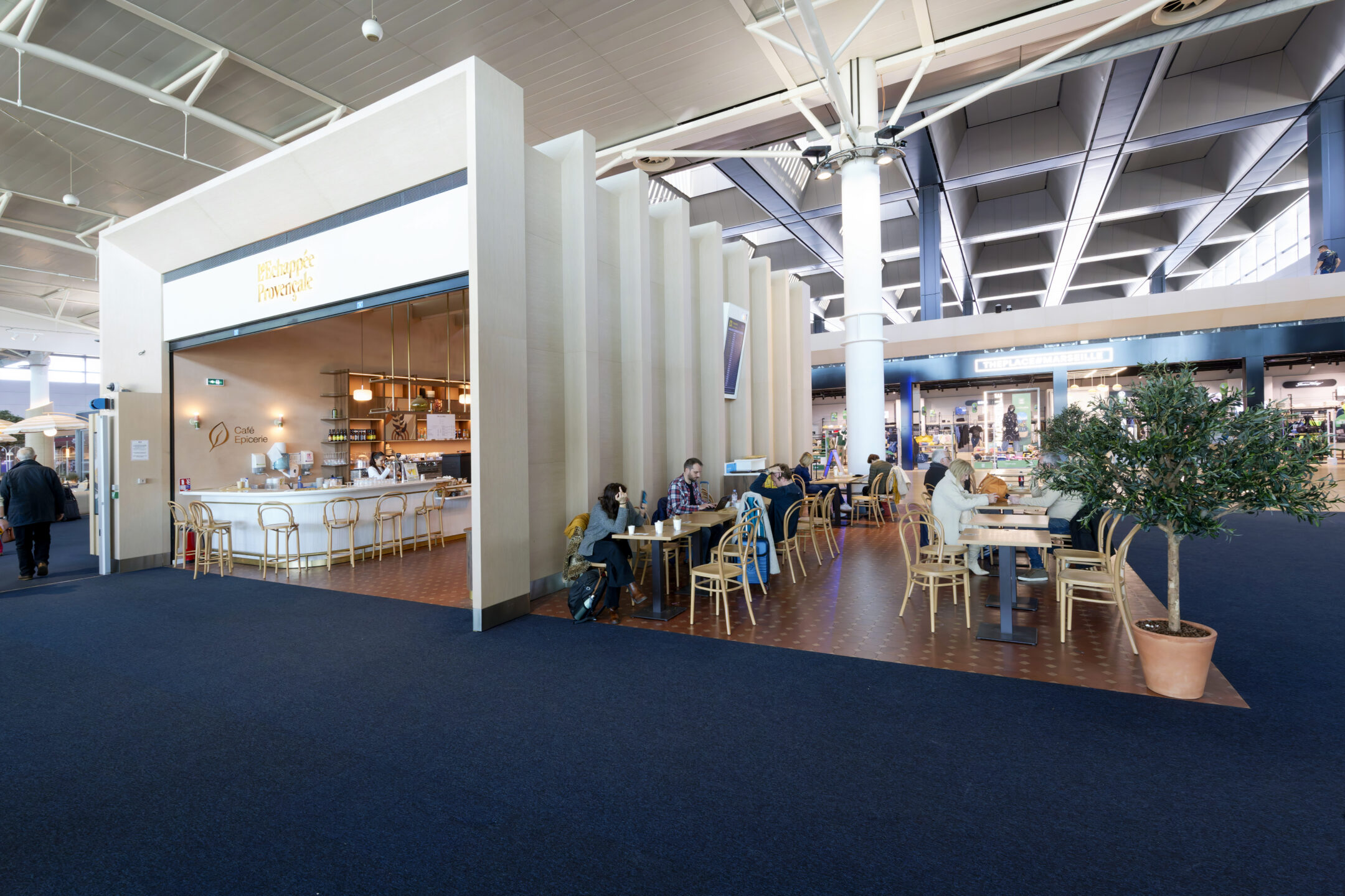 ECHAPPE PROVENCALE AEROPORT4