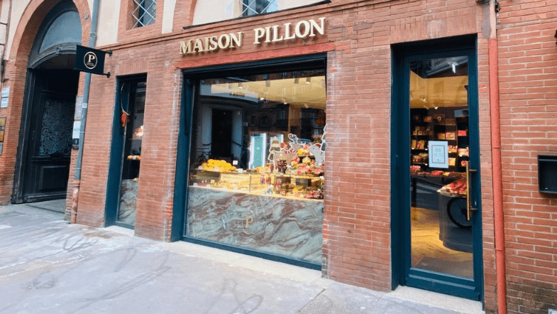 pillon couv (1) vitrine magasin pâtisserie