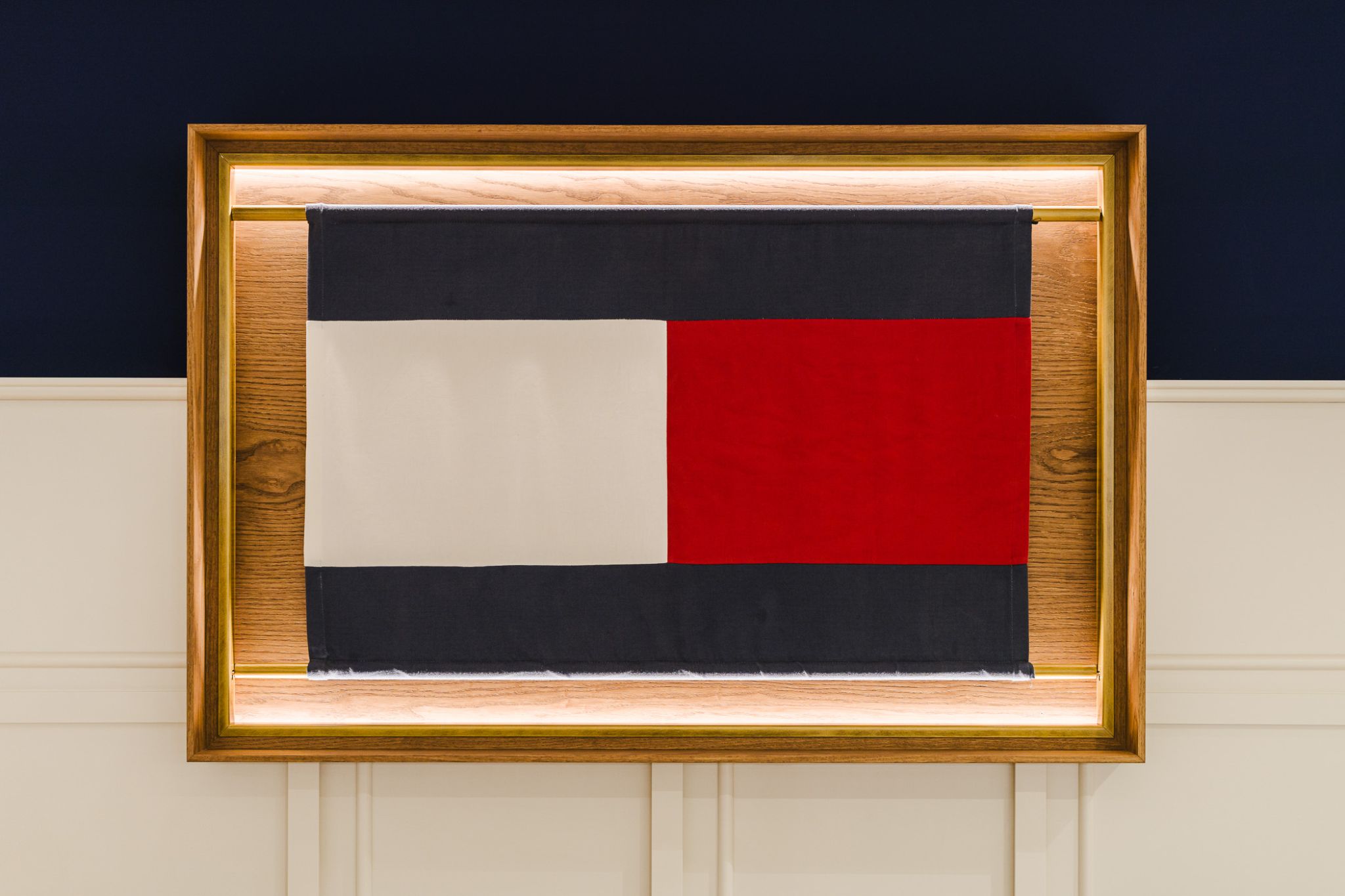 Aménagement corner magasin Tommy Hilfiger Aménagement corner magasin Tommy Hilfiger