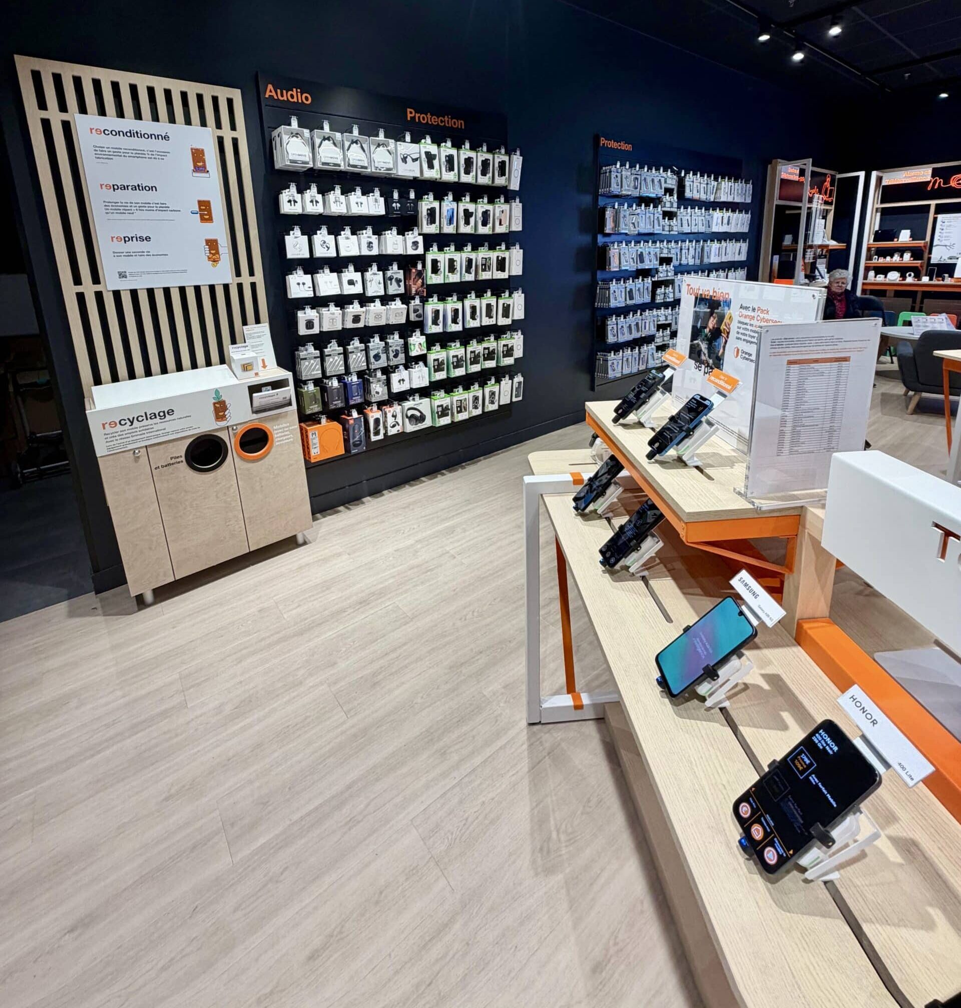 orange-morlaix-7 Aménagement Magasin Orange