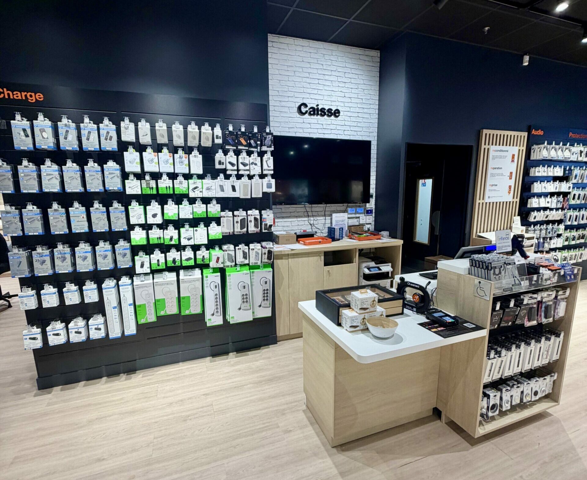 orange-morlaux-8 Aménagement Magasin Orange